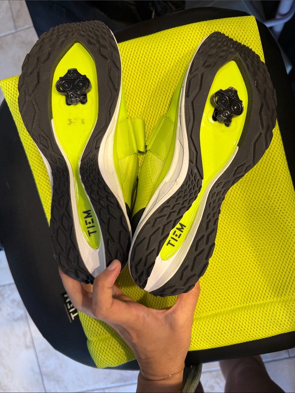 Tiem Slipstream Bold Citron cycling spin shoes - Picture 4 of 6